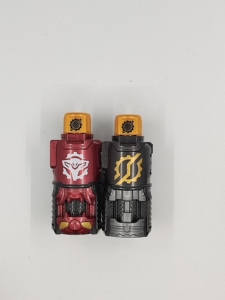 假面骑士e总标配扭蛋瓶子 进化眼镜蛇 一对45包邮非偏远