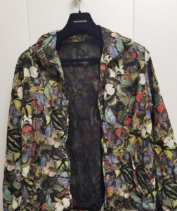 华伦天奴蝴蝶外套
