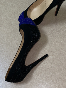 萝卜丁红底高跟鞋