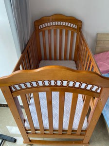 家装,建材 儿童家具 实木婴儿床 小硕士榉木婴儿床