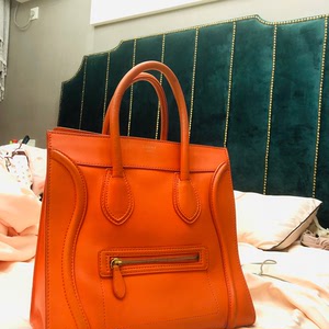 瑟琳seline大号笑脸包这只包包当时找意大利代购买来的时候