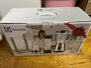 伊莱克斯多功能料理机,型号egbr150,榨汁机豆浆机,家