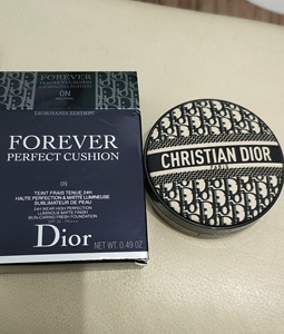 dior迪奥气垫最白色号限量老花forever凝脂恒久 全新