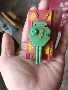 怀旧90年代老塑料玩具  老回力坦克车  如图  回力正常