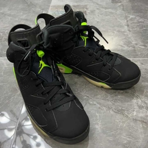 aj6乔丹六代耐克nike电光绿42码 专柜购入几乎全新 保