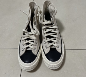 essentials联名匡威,毒物购买鞋子穿了6-7次一直挡