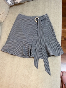 Candies短裙，165/74A，M，格子短裙，拉链是侧面