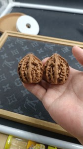 粗筋米字平底东北野生楸子文玩核桃血灯笼文玩秋子核桃!完美精配