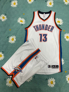 保罗乔治雷霆队ti球衣,单标g,gu球衣,gi球衣.阿迪r3