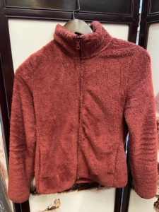 优衣库女士抓绒衣