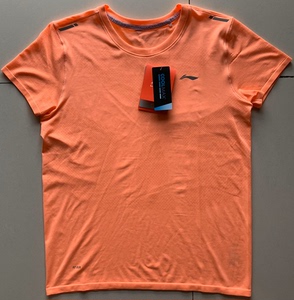 全新正品李宁粉橙色运动速干短袖T恤L码（170/92A），购