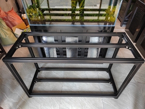 鱼缸架子,铝型材架子,黑色架子非常漂亮,需要的老板联系,价格