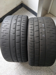 265/35/18倍耐力tr半热熔胎有两条二手货,图片是轮胎