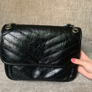 00王瑞静123淘宝真皮杨树林ysl流浪包黑色爆裂纹牛皮链条单肩斜挎