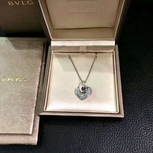 宝格丽爱心项链