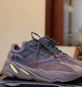 正品adidas球鞋 椰子yeezy700黑褐色黑紫黑棕火山