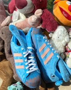 阿迪达斯蓝兔子贝壳鞋,36码.别人得物上买了送我的,穿了几次