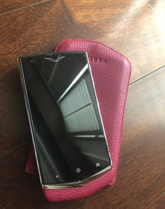 vertu威图星座系列手机 高端手机 蓝宝石配真皮 玫红色超