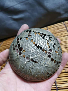 日本回流铜器炉盖子镂空文玩收藏品香炉盖子镂空浮雕三人行香薰炉