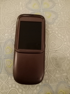 品牌型号 :诺基亚,8830e,港澳珍藏版,九成新,少个外屏