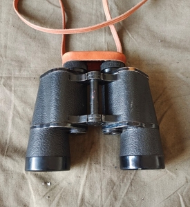 63型15倍望远镜5318厂观察镜镜肩有掉漆现象,整体品相较