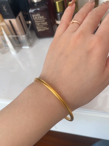 黄金手镯 金匠世家买的 发票 盒子都有 空心 八克左右