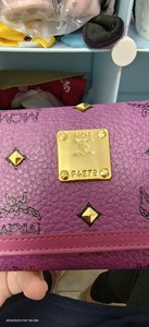 MCM紫色三折短款女士钱包，朋友送的，不知真假，质量还不错，