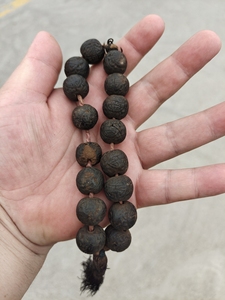 000人付款淘宝清代老合香手串佛珠压襟两串,味道很舒服18919193960