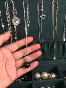 000人付款淘宝在马来西亚买的手串,叫那个锡米胆手串,有防辐射作用,带