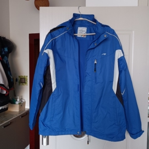 七波辉冲锋衣男