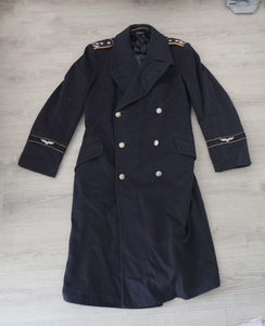 西德 空军 尉官 毛呢大衣,超级厚实,内衬完好,肩宽约49c