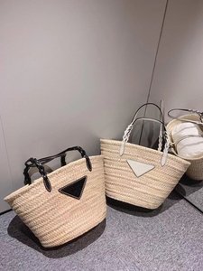 prada三角藤编手包 全新带吊牌 香港直邮 明星同款