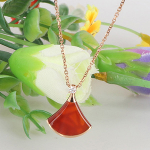 宝格丽玉髓项链