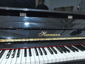 海曼钢琴
