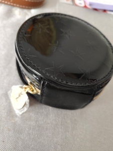 全新圣罗兰气垫包化妆包黑色星星款 正品保真 25包邮不议价!