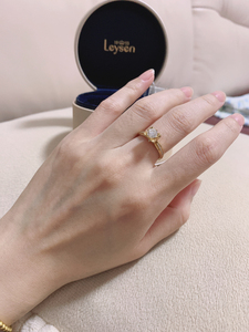 莱绅通灵鸢尾花钻戒11号戒圈,电子证书