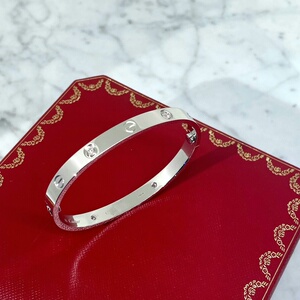 cartier卡地亚 love系列宽版白金四钻手镯 17码xiezi52070341000