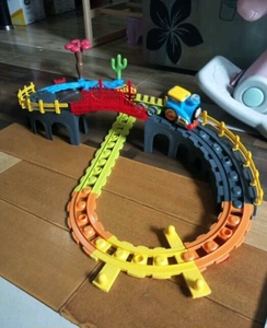贝恩施托马斯火车轨道电动玩具，孩子大了不玩了，45仅限自提！