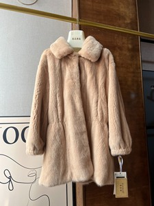 水貂整皮大衣全新进口天鹅绒级别橘粉色翻领中长款