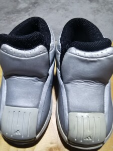 adidas kobe two科比大面包童鞋二手裸鞋5k大小