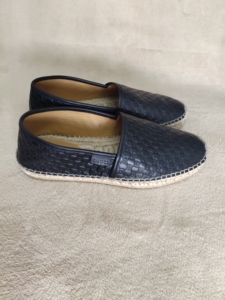 cucci古驰41码男士全皮渔夫鞋.鞋面为古驰经典双g.整体