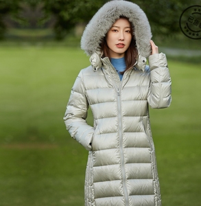 雅戈尔女装羽绒服