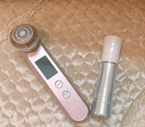 雅萌美容仪粉色