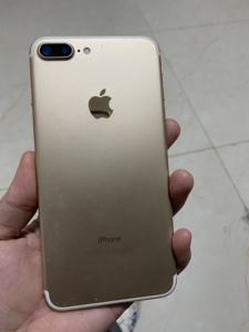 自用苹果7p美版无锁256g土豪金 外观保护的很好,屏幕没有