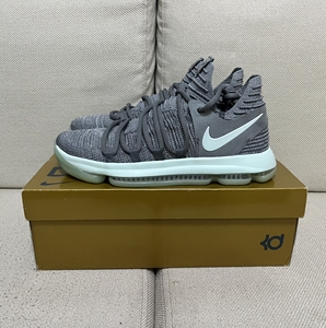 nike kd10 国外版 灰绿 44 全新原盒 轻微试穿痕