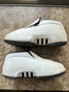 00许伟业34400818淘宝阿迪达斯科比面包鞋,kobe实战篮球鞋,42码