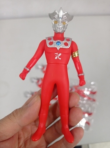 奥特曼软胶玩具.雷欧奥特曼.14厘米.正版散货.做工好,胶质