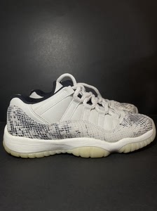 aj11白蛇纹36.5码女码正品保证,鞋子原盒在如假白送