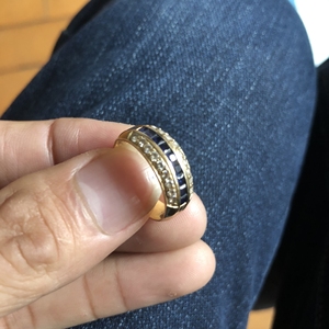 转卖金戒指男