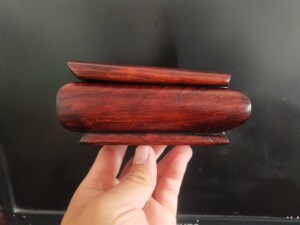 出售自己做的棺材小摆件,车上,手盘都可以.老杏木,刷了10多